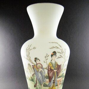 HAND PAINTED JAPANISE GEISHA SCENE MADE IN ITALY